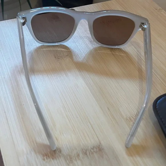 Vintage Saint Laurent Clear Tan Sunglasses with leather case - Picture 7 of 7